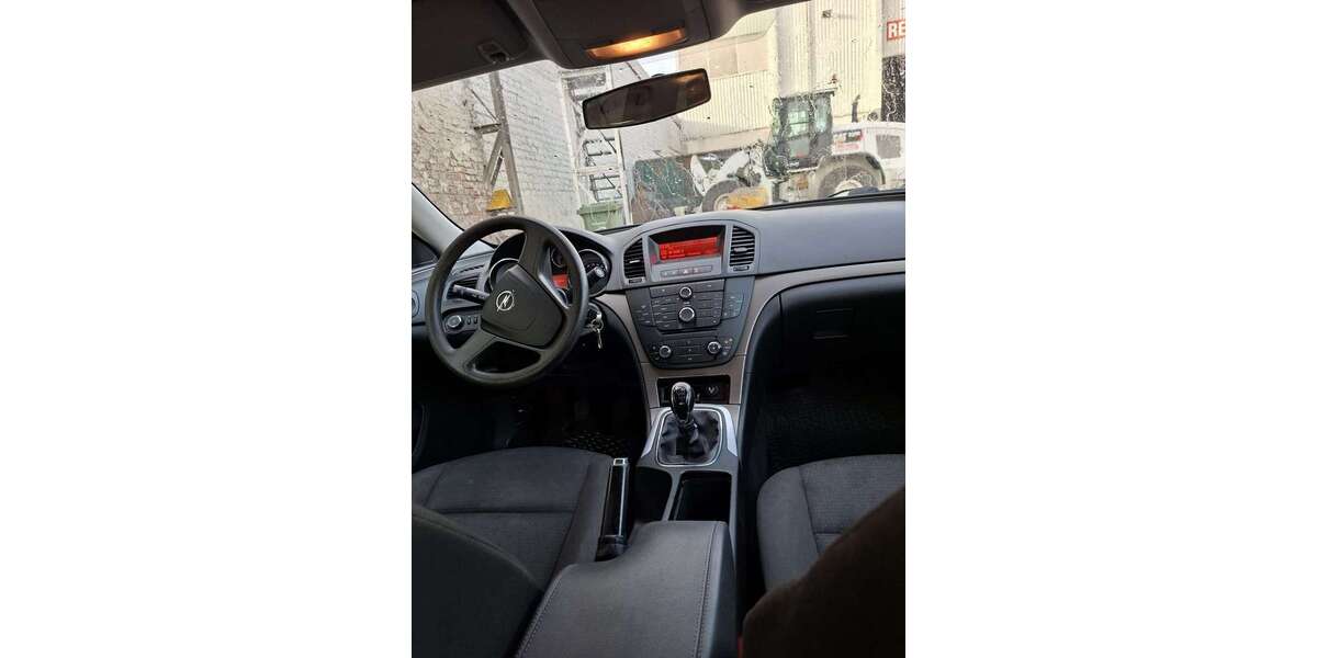 Opel Insignia 177.000 km 1.300 &euro; Reisholz (Düsseldorf) 40599