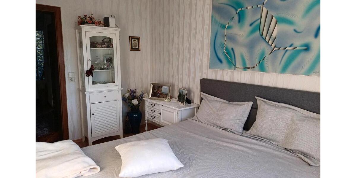 Hochparterre Bergisch Gladbach Alt-Frankenforst - 1 Zimmer, 80 m&sup2;, 840&euro; | Angebot:26482643