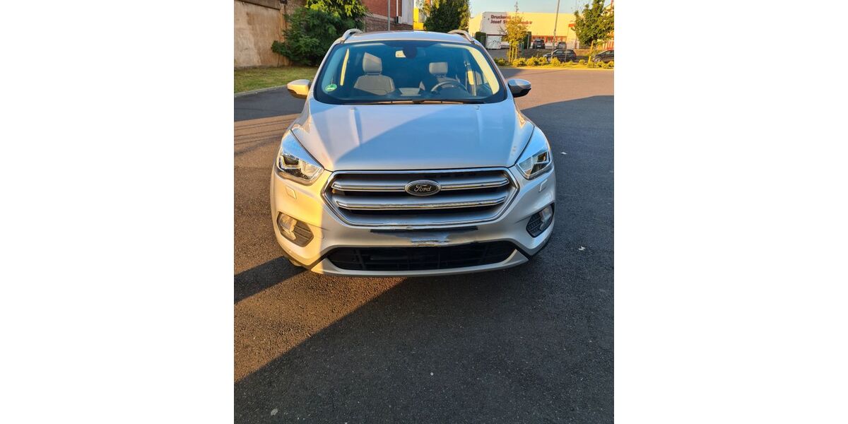 Ford Kuga 126.000 km 15.800 &euro; Köln 51061