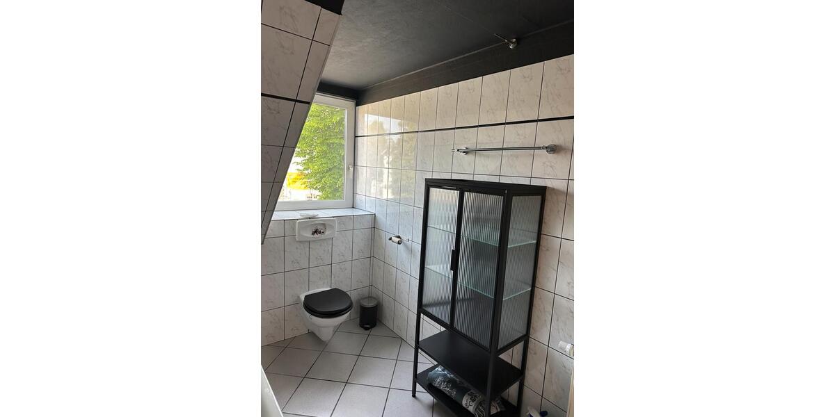Dachgeschoßwohnung Grevenbroich Hemmerden - 1 Zimmer, 48 m&sup2;, 680&euro; | Angebot:26694006