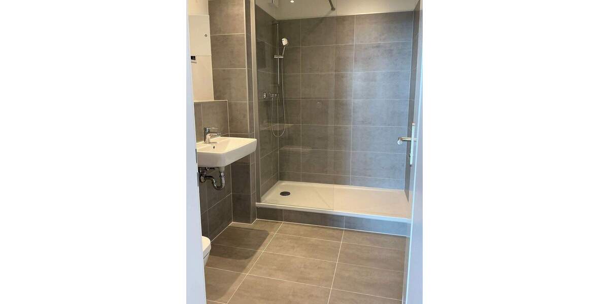 Etagenwohnung Köln Bayenthal - 3 Zimmer, 98 m&sup2;, 1.680&euro; | Angebot:25834753