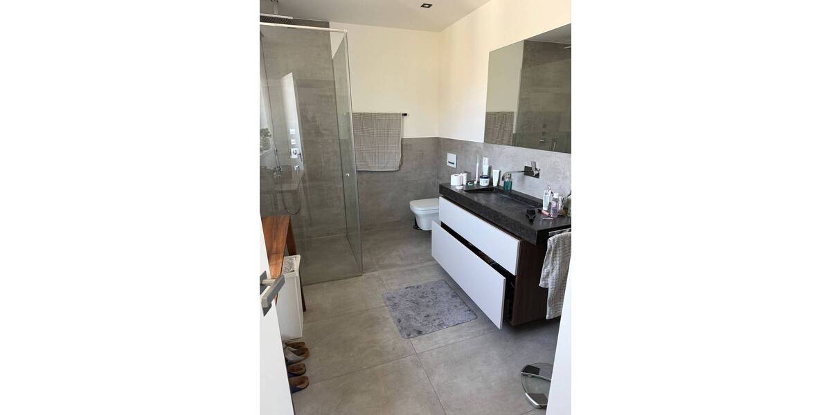 Doppelhaushälfte Meerbusch Büderich - 6 Zimmer, 242 m&sup2;, 8.500&euro; | Angebot:25997535