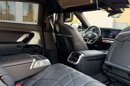 BMW 750 17.188 km 105.950 &euro; Köln 50739