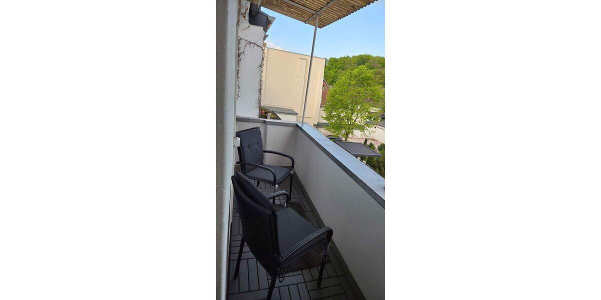 Etagenwohnung Düsseldorf Rath - 3 Zimmer, 92 m&sup2;, 1.250&euro; | Angebot:25774706