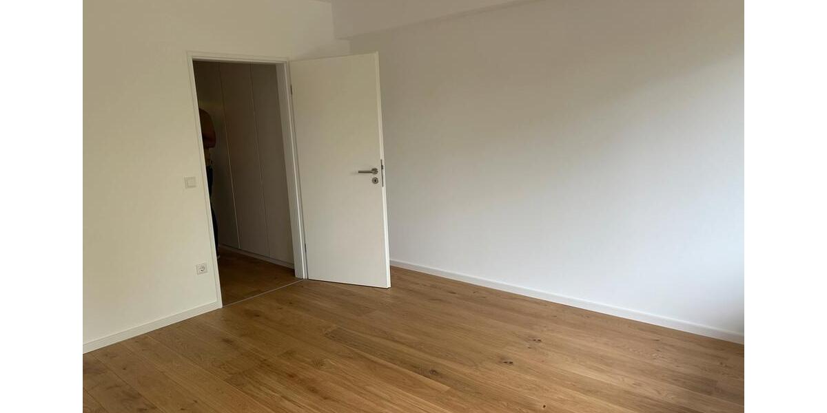 Etagenwohnung Hilden - 4 Zimmer, 100 m&sup2;, 1.550&euro; | Angebot:26701734