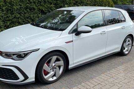 VW Golf 85.000 km 21.450 &euro; Düsseldorf 40489