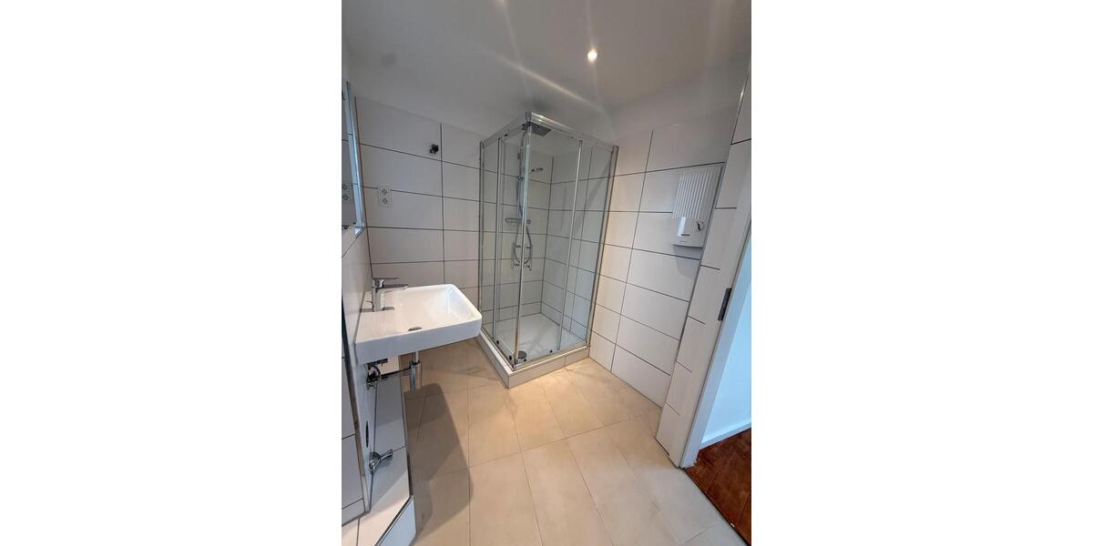 Etagenwohnung Köln Mülheim - 1 Zimmer, 45 m&sup2;, 650&euro; | Angebot:24082911