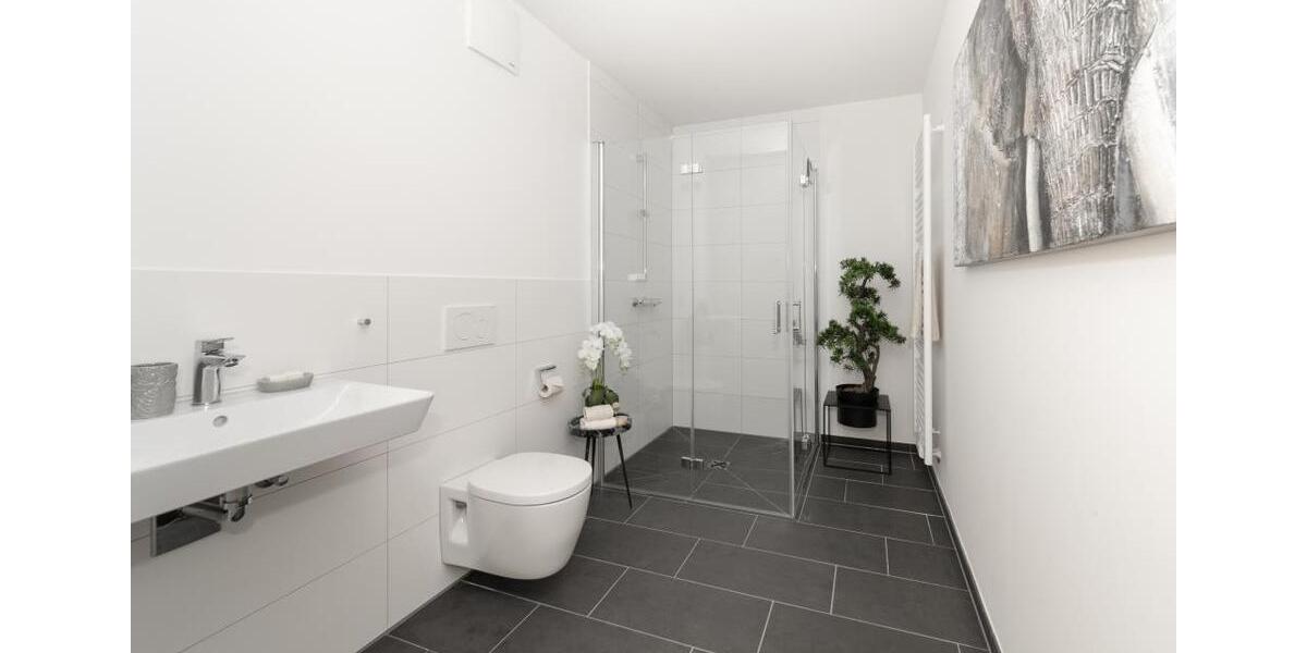 Erdgeschoßwohnung Bergisch Gladbach - 3 Zimmer, 93 m&sup2;, 1.215&euro; | Angebot:25524176