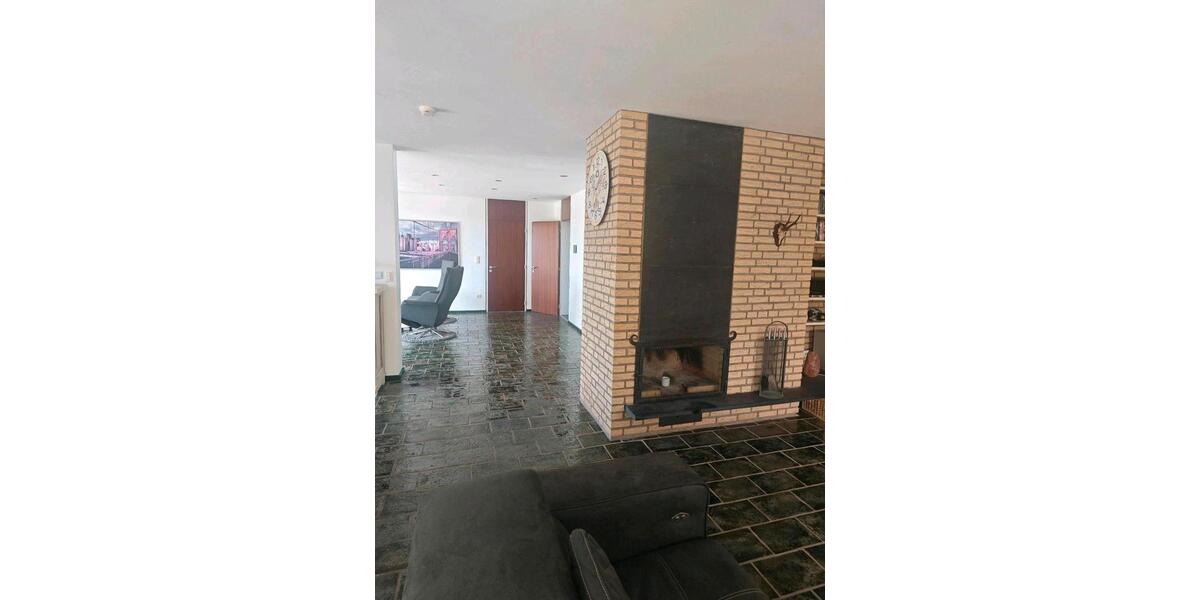 Einfamilienhaus Jüchen - 5 Zimmer, 200 m&sup2;, 3.400&euro; | Angebot:26248497