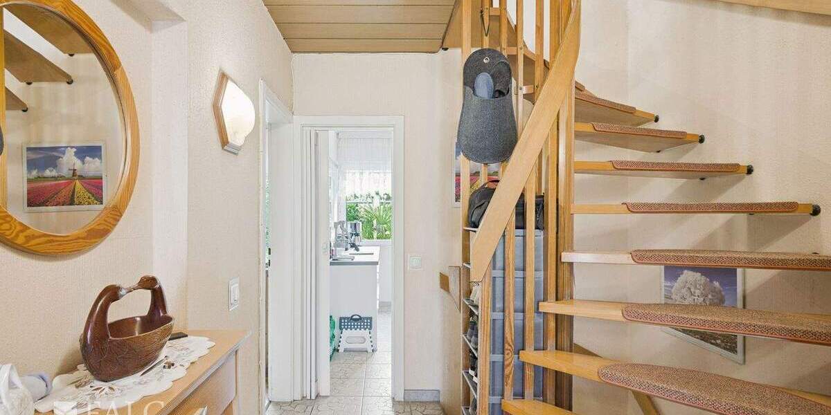Reihenmittelhaus Köln Lindweiler - 4 Zimmer, 87 m&sup2;, 320.000&euro; | Angebot:25696516