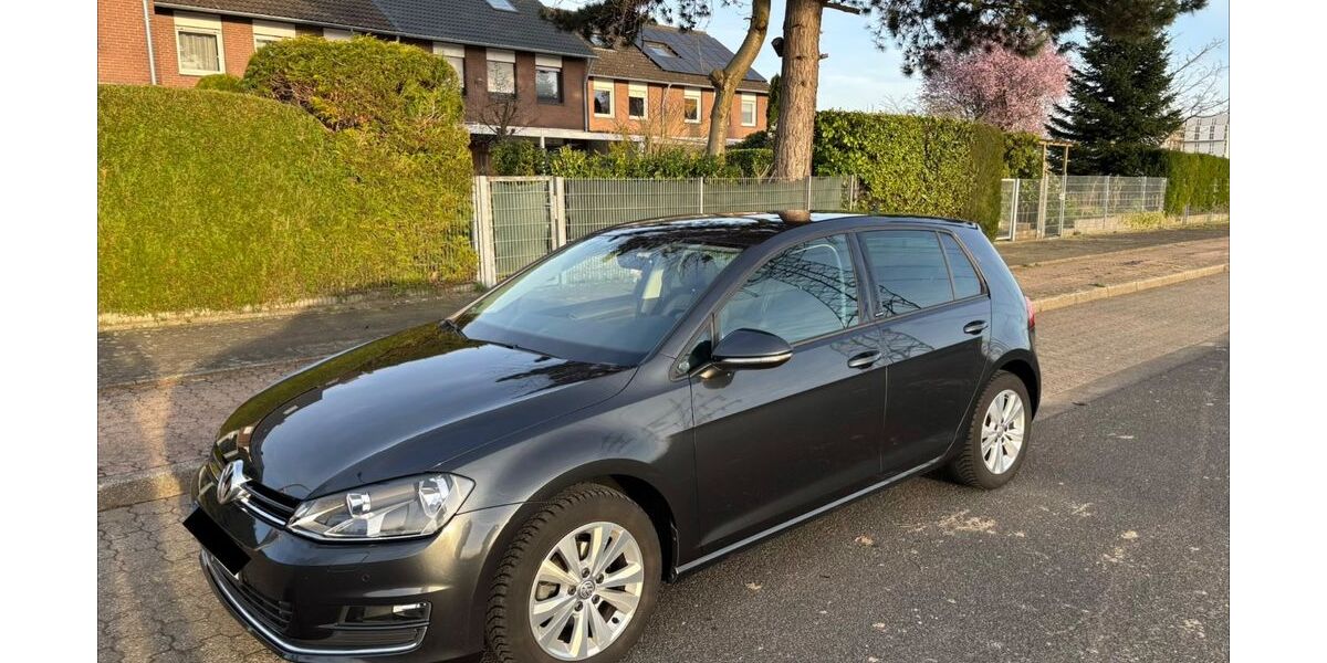 VW Golf 51.000 km 12.990 &euro; Düsseldorf 40219