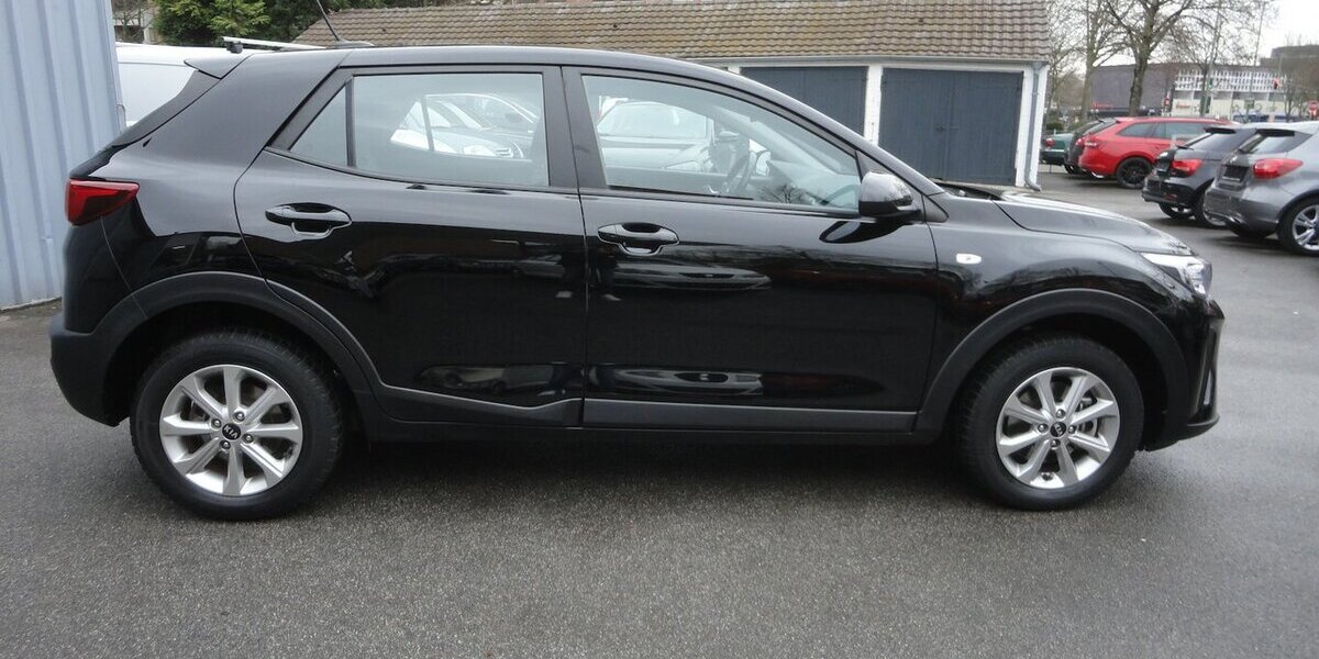 Kia Stonic 1,2 Edition7- Klima SHZ PDC Alu 33Tk,1 Hd 33.000 km 13.499 &euro; Neuss 41462