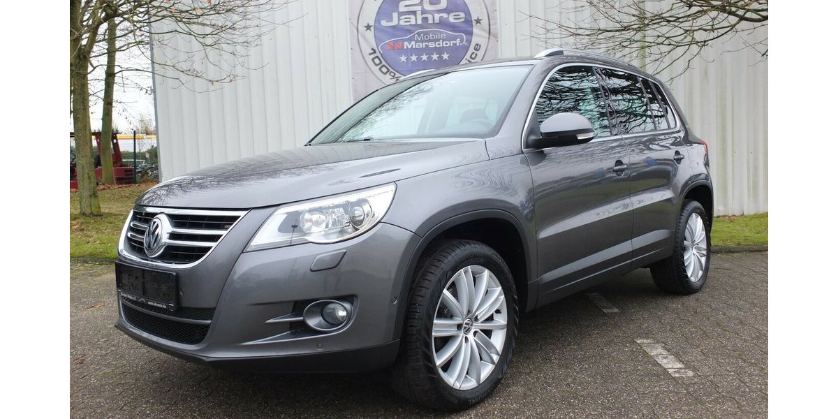 VW Tiguan TEAM orig.ATM ca 52 tkm XENON AHK PARKPILOT 112.432 km 9.698 &euro; Köln 50858