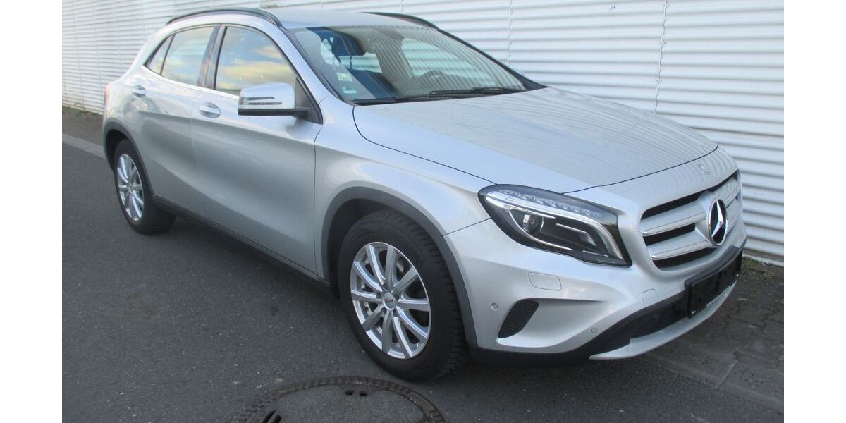 Mercedes-Benz GLA 220 244.559 km 10.988 &euro; Köln 50933