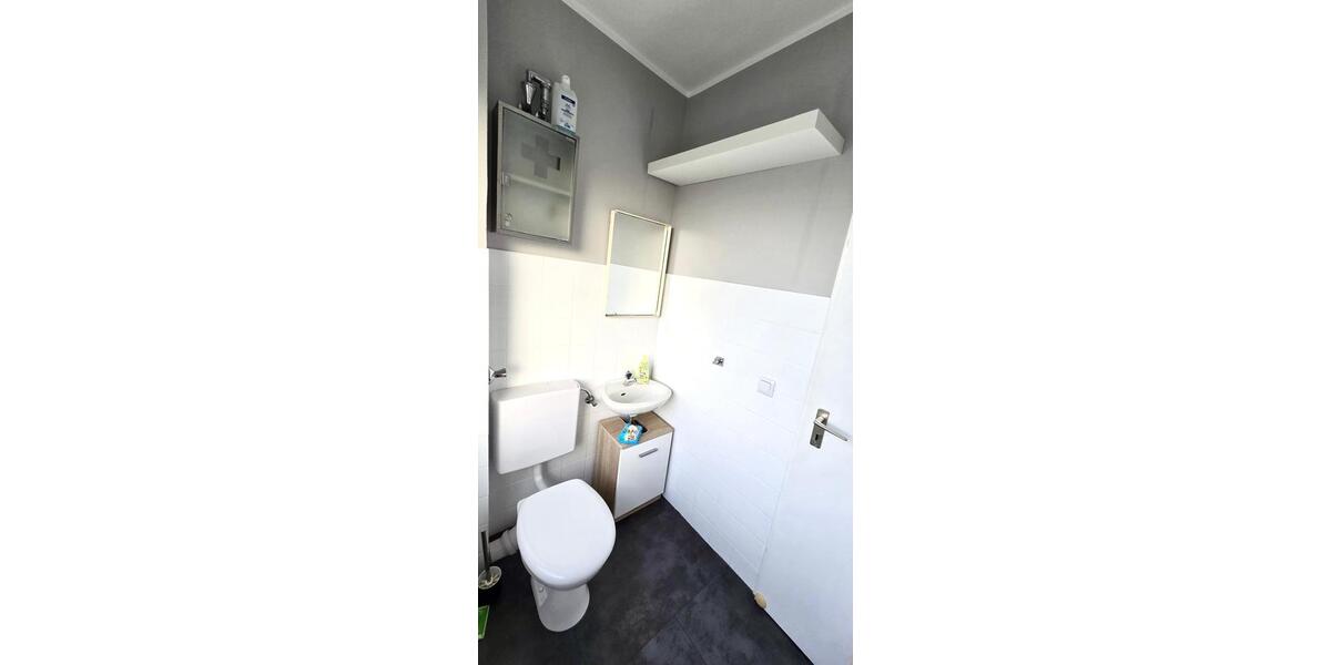 Etagenwohnung Hürth - 3 Zimmer, 90 m&sup2;, 1.850&euro; | Angebot:26698743