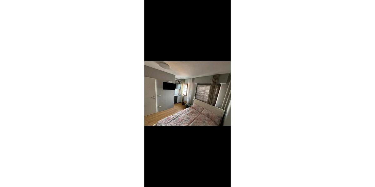 Etagenwohnung Köln - 1 Zimmer, 15 m&sup2;, 650&euro; | Angebot:25647862