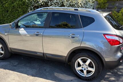 Nissan Qashqai 200.900 km 4.900 &euro; Düsseldorf 40472