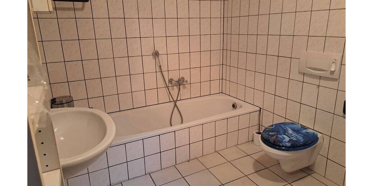 Mehrfamilienhaus, Wohnhaus Kürten - 7 Zimmer, 186 m&sup2;, 350.000&euro; | Angebot:25699790