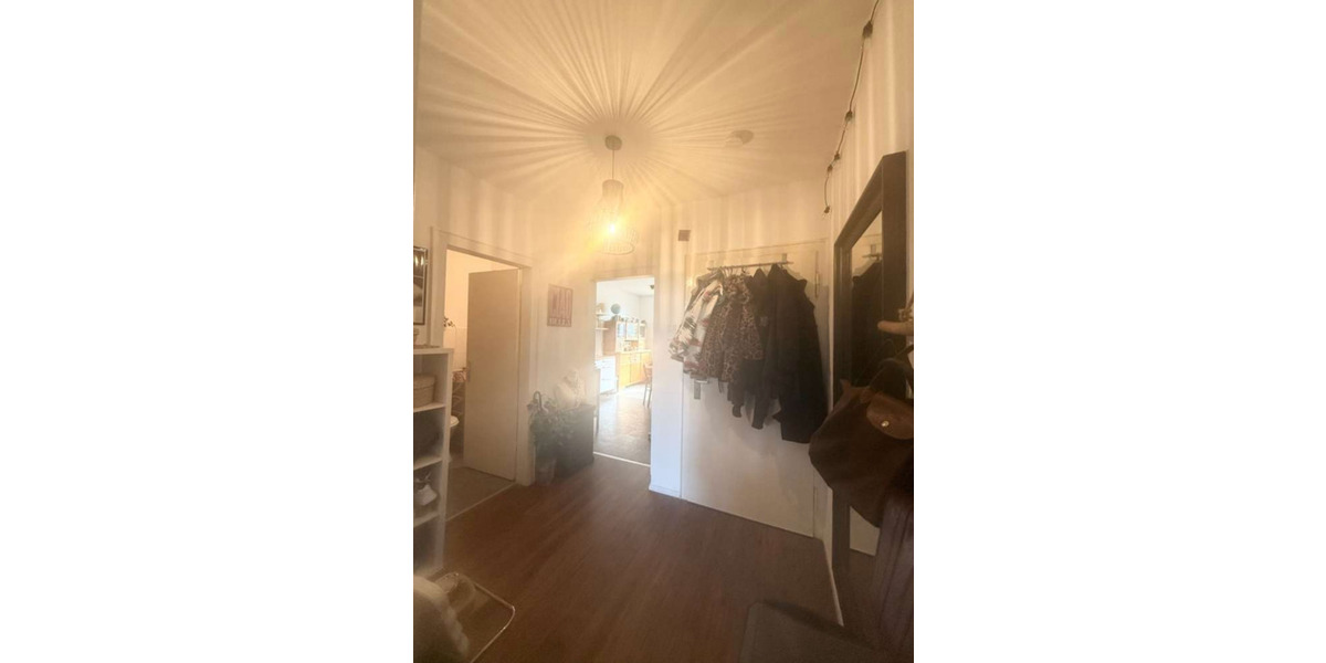 Etagenwohnung Düsseldorf Bilk - 2 Zimmer, 62 m&sup2;, 806&euro; | Angebot:25689248