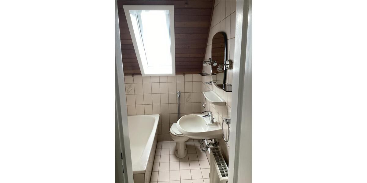 Dachgeschoßwohnung Willich - 2 Zimmer, 46 m&sup2;, 414&euro; | Angebot:26003683