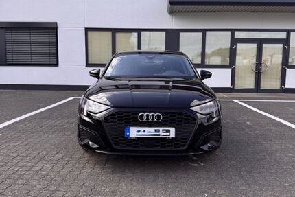 Audi A3 29.500 km 22.999 &euro; Köln 51061