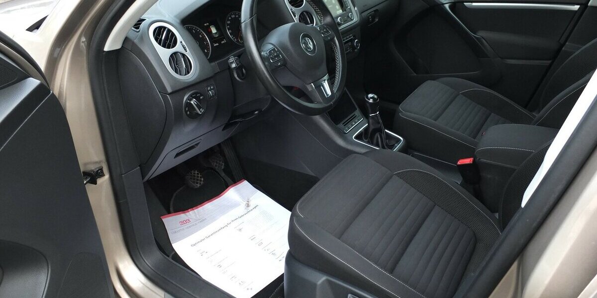 VW Tiguan CUP SPORTSTYLE BMT NAVI PARKPILOT TEMPOMAT 87.859 km 11.900 &euro; Köln 50858