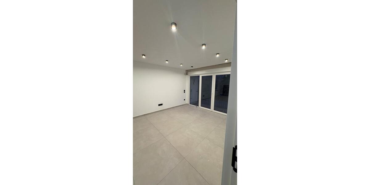 Dachgeschoßwohnung Wermelskirchen - 2 Zimmer, 70 m&sup2;, 1.750&euro; | Angebot:25874310