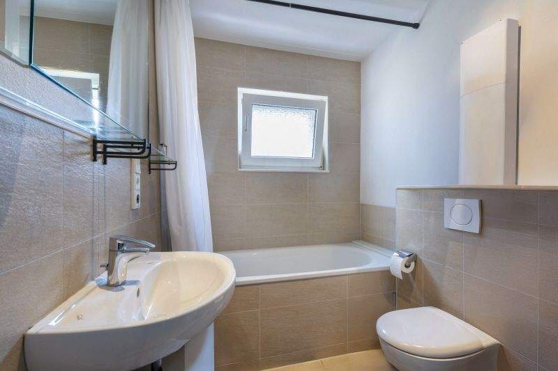 Mehrfamilienhaus, Wohnhaus Köln Lövenich - 5 Zimmer, 168 m&sup2;, 985.000&euro; | Angebot:25834570