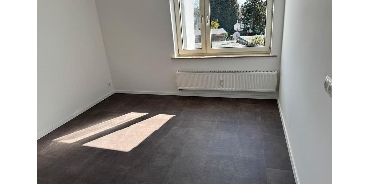 Maisonettenwohnung Leverkusen Schlebusch - 6 Zimmer, 140 m&sup2;, 2.000&euro; | Angebot:25840817