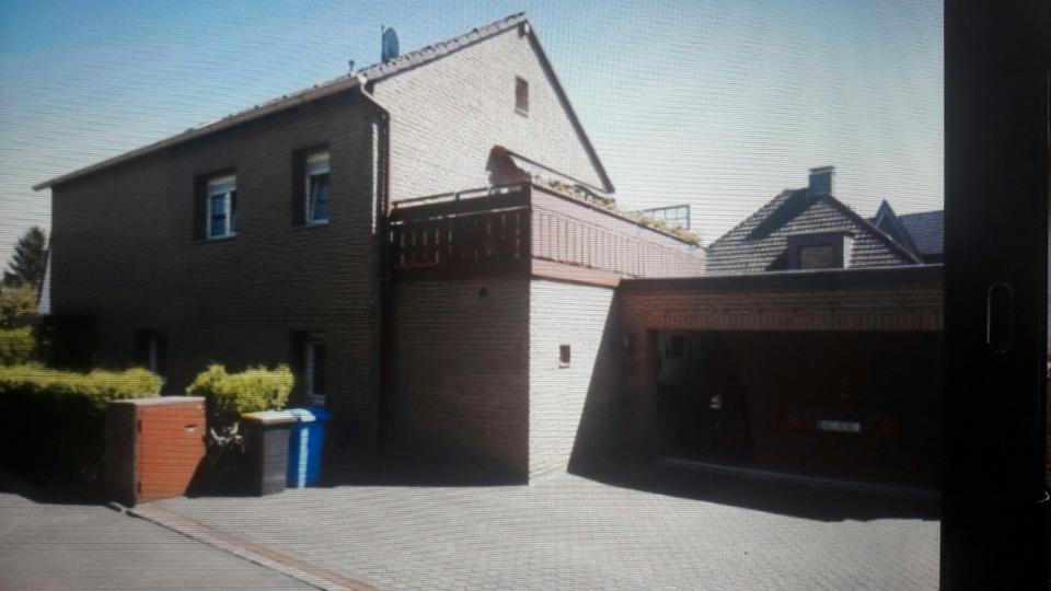 Einfamilienhaus Solingen Wald - 6.5 Zimmer, 156 m&sup2;, 560.000&euro; | Angebot:26603977