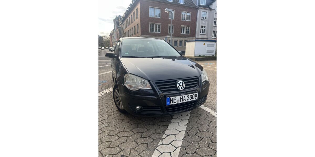 VW Polo 180.000 km 1.950 &euro; Neuss 41466