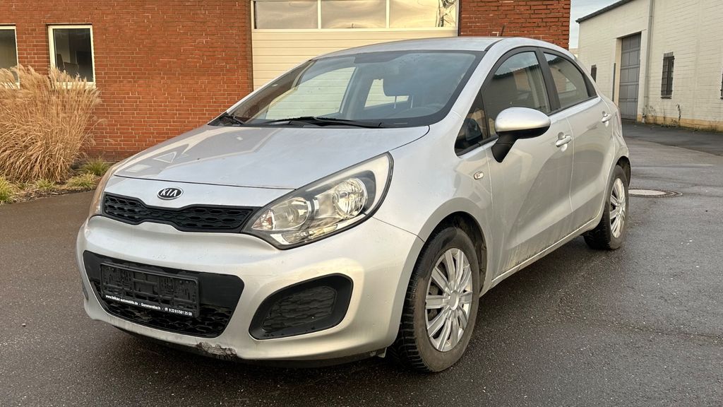 Kia Rio 146.000 km 3.990 &euro; Neuss 41460