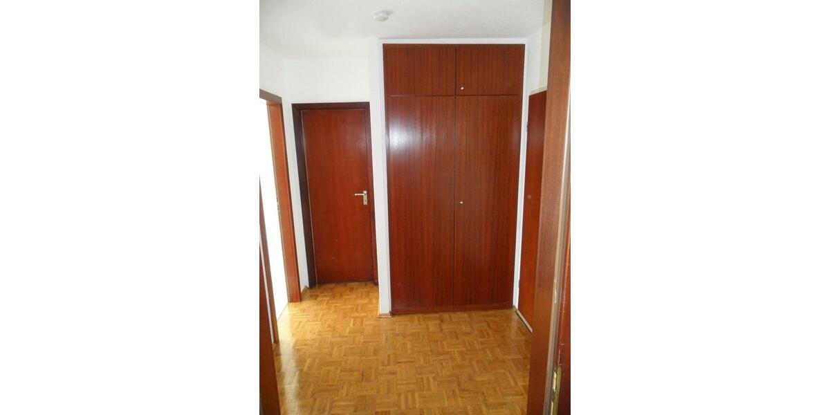 Mehrfamilienhaus, Wohnhaus Bergisch Gladbach Alt-Frankenforst - 2 Zimmer, 63 m&sup2;, 129.000&euro; | Angebot:26083374