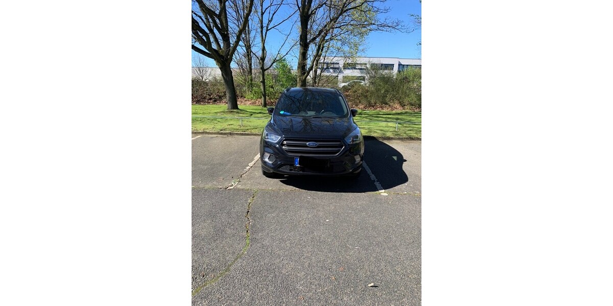 Ford Kuga 61.400 km 18.800 &euro; Neuss 41460