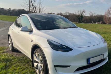 Tesla Model Y 90.295 km 30.900 &euro; Bergisch Gladbach 51429