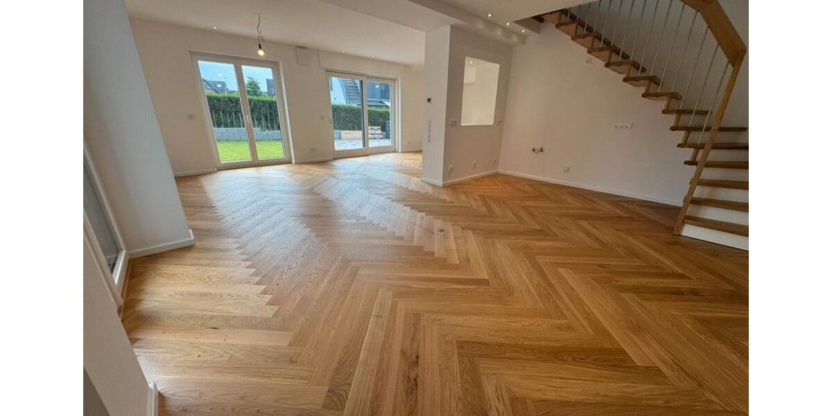 Doppelhaushälfte Düsseldorf Stadtbezirk 5 - 3.5 Zimmer, 100 m&sup2;, 2.500&euro; | Angebot:26241555