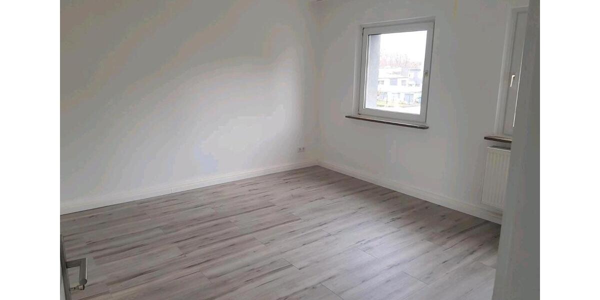 Erdgeschoßwohnung Burscheid - 4 Zimmer, 73 m&sup2;, 1.070&euro; | Angebot:26032958