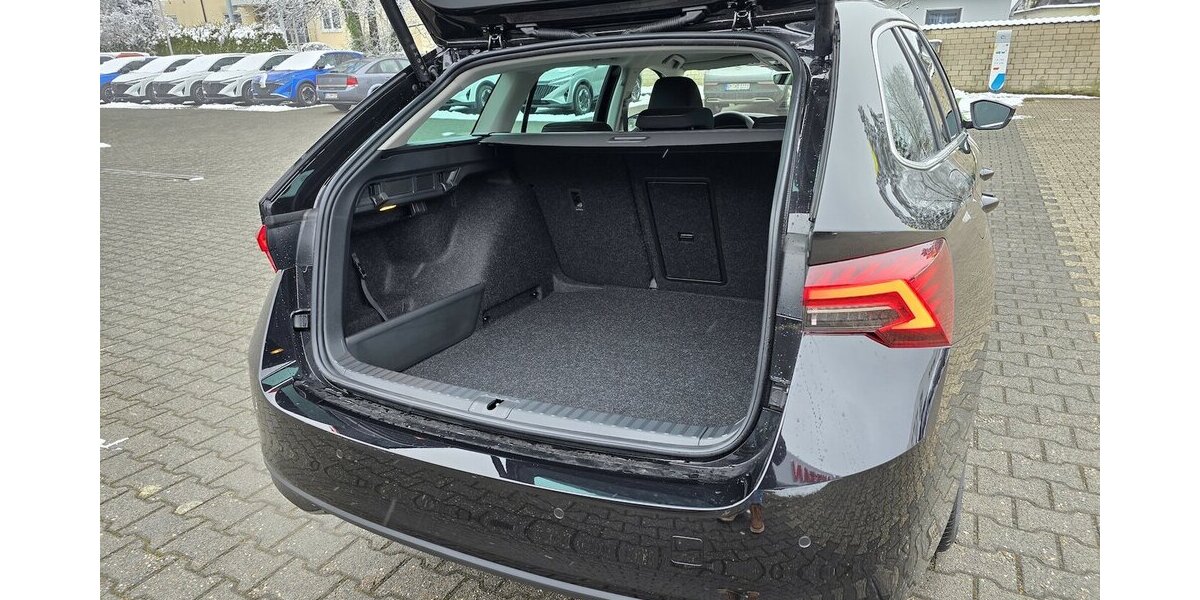 Skoda Octavia Selection MHEV|Automatik|Winterpaket|LED 1.008 km 30.975 &euro; Wermelskirchen 42929