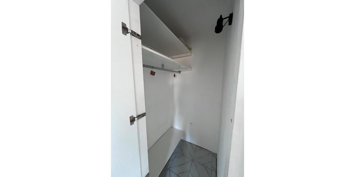 Dachgeschoßwohnung Düsseldorf Stadtbezirk 9 - 2 Zimmer, 54 m&sup2;, 1.050&euro; | Angebot:25714491