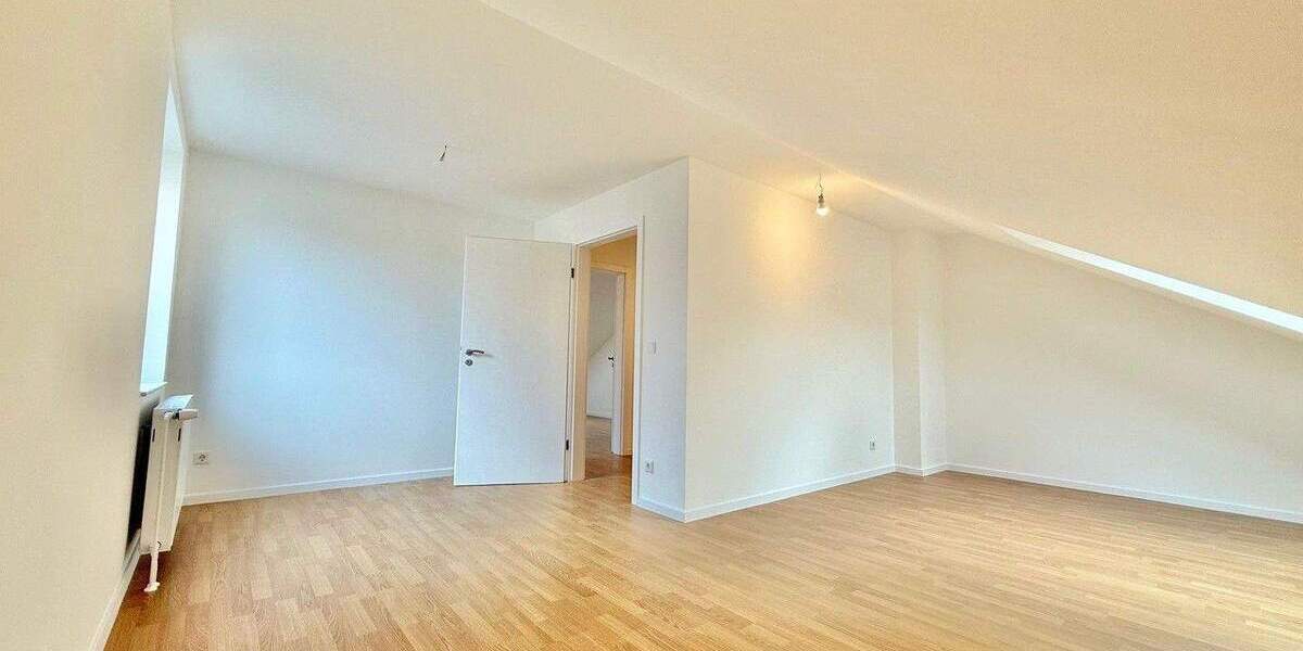 Doppelhaushälfte Düsseldorf Kaiserswerth - 8 Zimmer, 213 m&sup2;, 1.680.000&euro; | Angebot:25728281