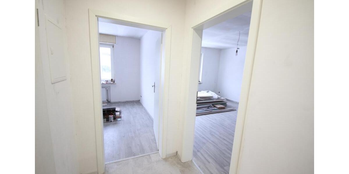 Etagenwohnung Solingen Mitte - 5 Zimmer, 113 m&sup2;, 1.100&euro; | Angebot:25815763