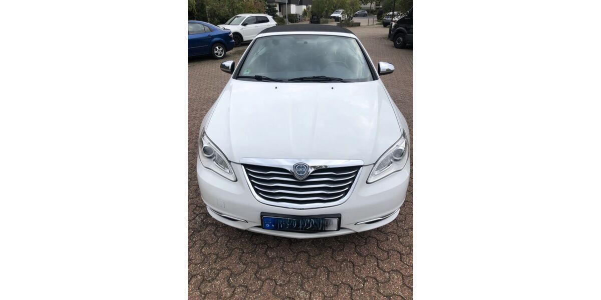 Lancia Flavia 131.000 km 7.900 &euro; Düsseldorf - Bezirk 10 40595