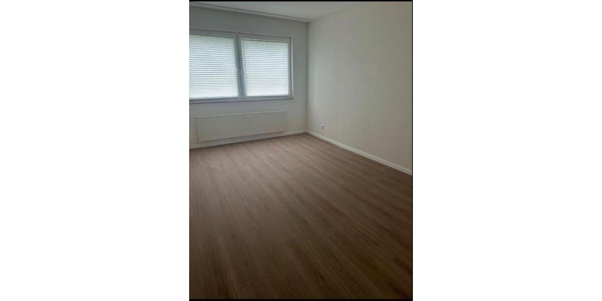 Hochparterre Solingen Central - 3 Zimmer, 71 m&sup2;, 650&euro; | Angebot:25408490