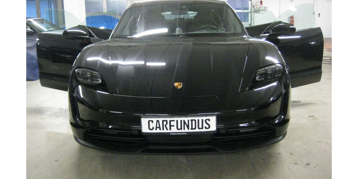 Porsche Taycan 29.997 km 58.888 &euro; Köln Lövenich 50859