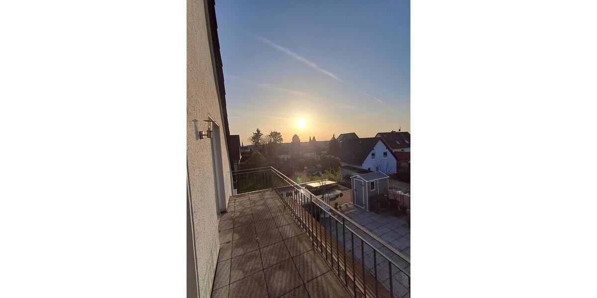 Dachgeschoßwohnung Odenthal - 3 Zimmer, 99 m&sup2;, 1.485&euro; | Angebot:25646362