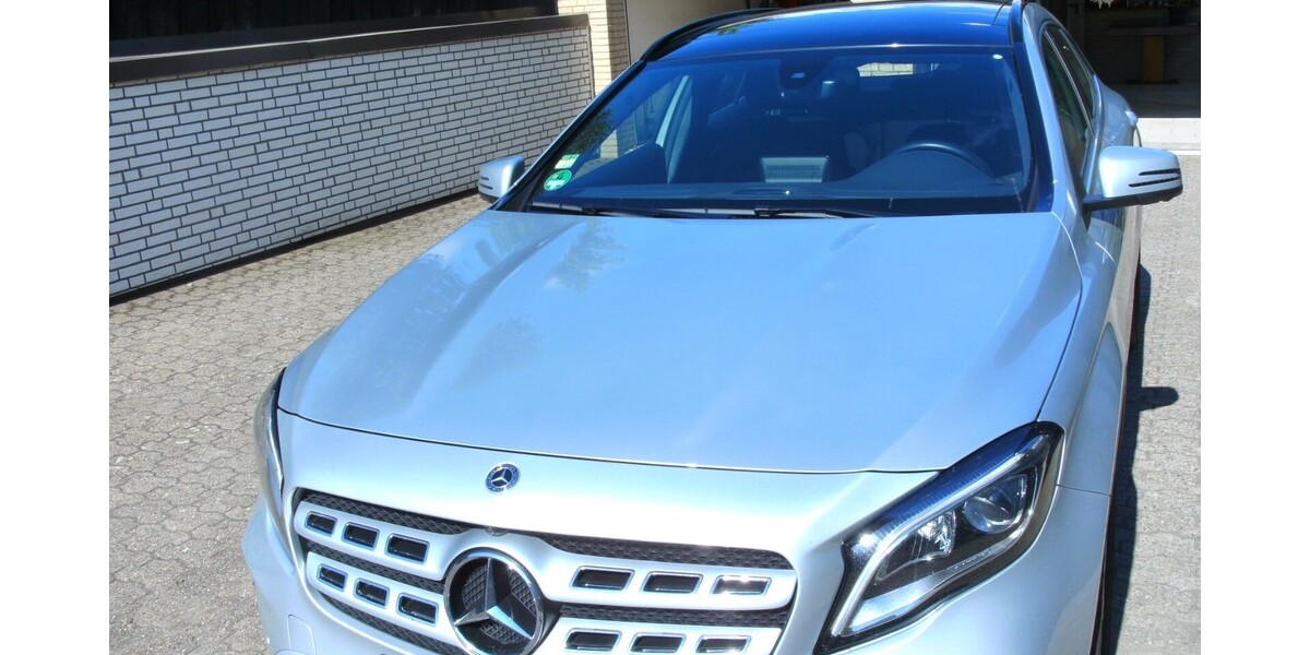 Mercedes-Benz GLA 220 4Matic Sport 14.200 km 32.500 &euro; Kürten 51515