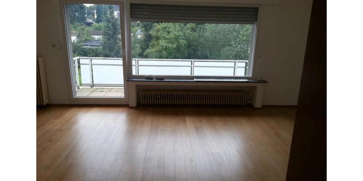 Maisonettenwohnung Solingen - 5 Zimmer, 125 m&sup2;, 1.200&euro; | Angebot:25395111