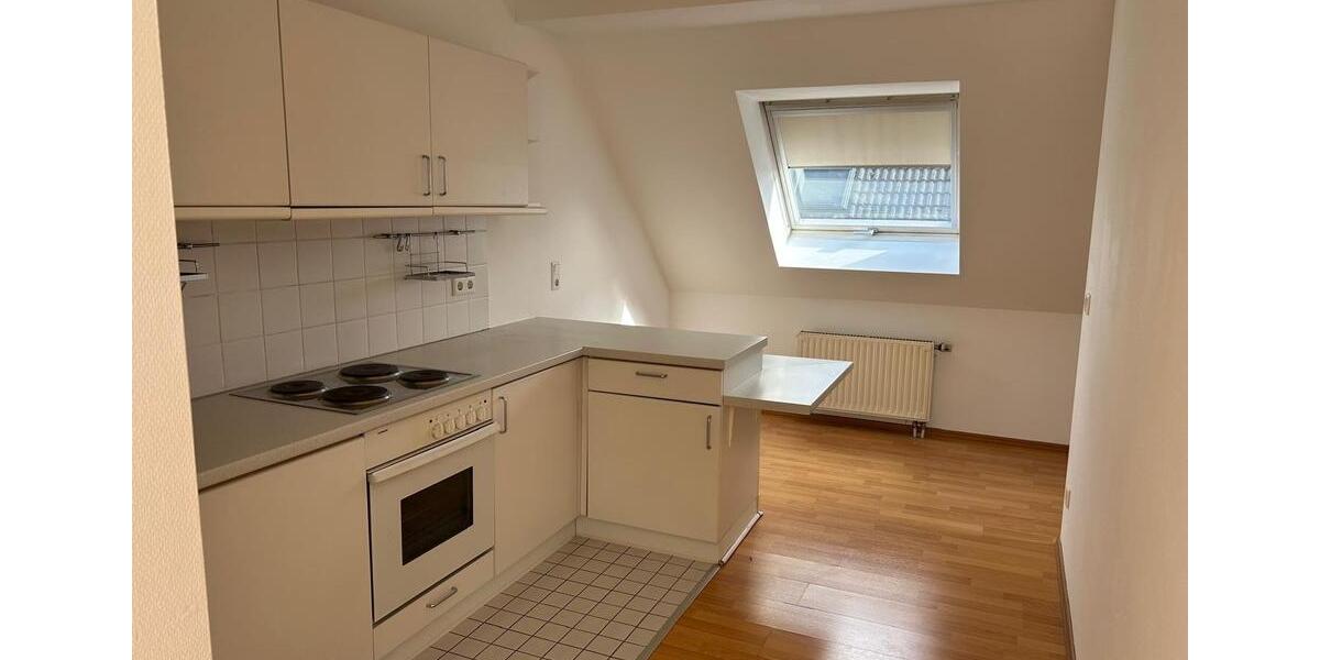 Dachgeschoßwohnung Meerbusch Necklenbroich - 1 Zimmer, 67 m&sup2;, 879&euro; | Angebot:25649527