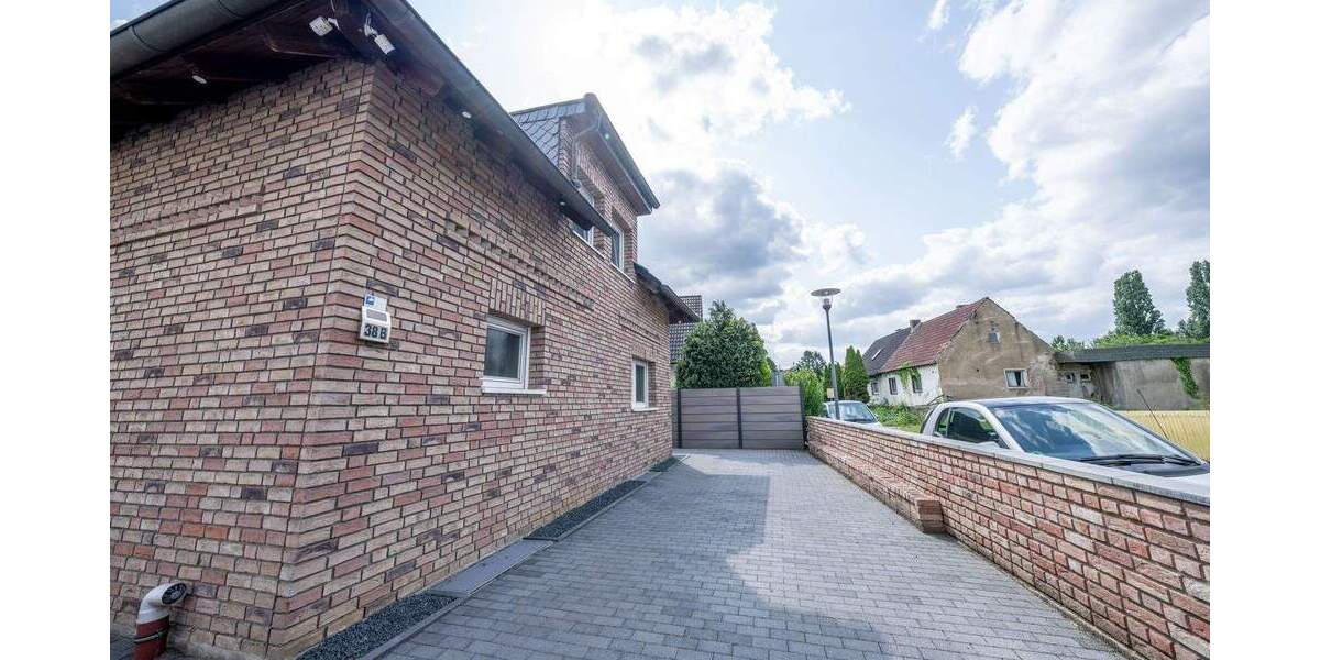Einfamilienhaus Köln Mülheim - 7 Zimmer, 247 m&sup2;, 839.000&euro; | Angebot:25778486