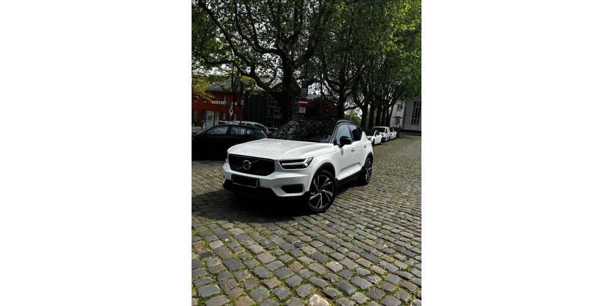 Volvo XC40 85.500 km 24.000 &euro; Solingen 42651
